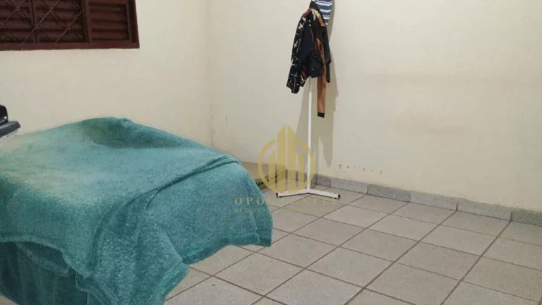 Imagem Casa a Venda na Vila Tiberio R$ 330.000,00