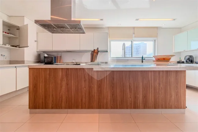Imagem Apartamento à venda com 4 quartos, sendo 3 suítes, no condomínio Cidade Jardim, São Paulo - SP