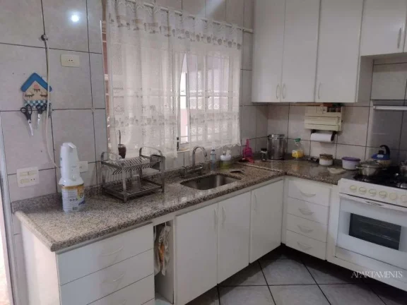 Imagem Casa com 250m2 com 2 vagas , edícula , quintal enorme e lavanderia