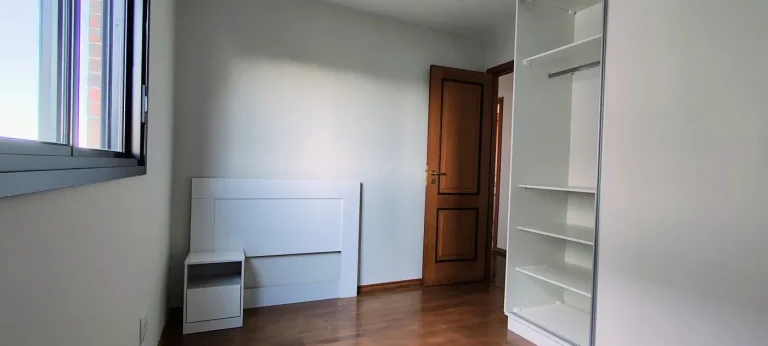 Imagem Apartamento 3 quartos mobiliado no Ahú - Aluguel R$4.500,00.