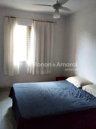 Imagem Apartamento térreo a venda, 2 dormitórios, Suíte, Living, cozinha com armários, lavanderia, 1 vaga coberta.
