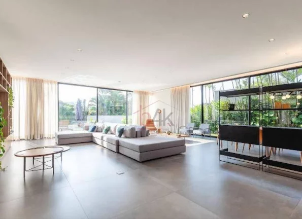 Imagem Casa com 1200m² em condomínio fechado à venda em São Paulo - SP