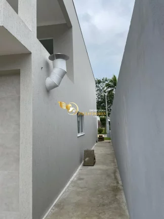 Imagem CASA À VENDA MODERNA E CHARMOSA-RECÉM CONSTRUÍDA COM VISTA PARA A NATUREZA EM CONDOMÍNIO FECHADO EM UBATUBA-SP