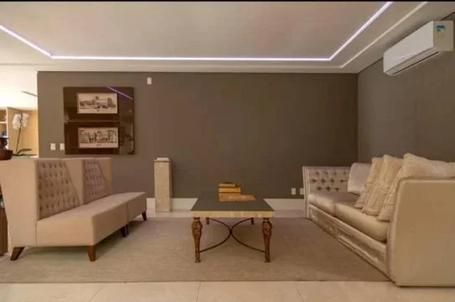 Imagem Casa temporada 6 suítes em Jurerê Internacional
