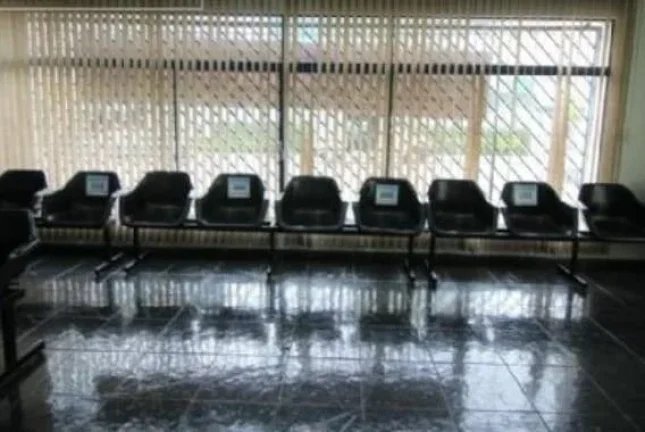 Imagem Alugo Casa Comercial em Santo André. Bairro Jardim