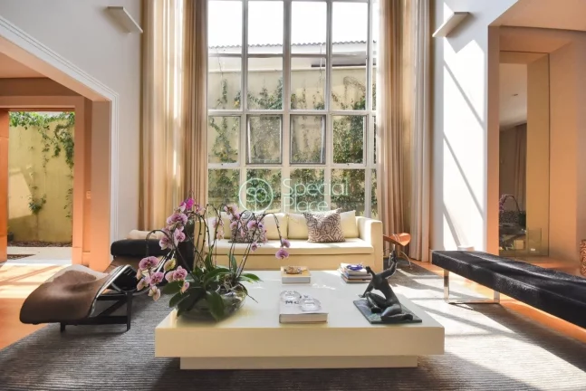 Imagem Excelente casa à venda no Morumbi, próximo ao Colégio Pio XII - Área construída: 500m² - Terre...