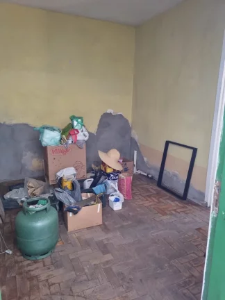 Imagem VENDO CASA COM 03 DORMITÓRIOS NO BAIRRO CAMPO GRANDE-CAMPININHA!