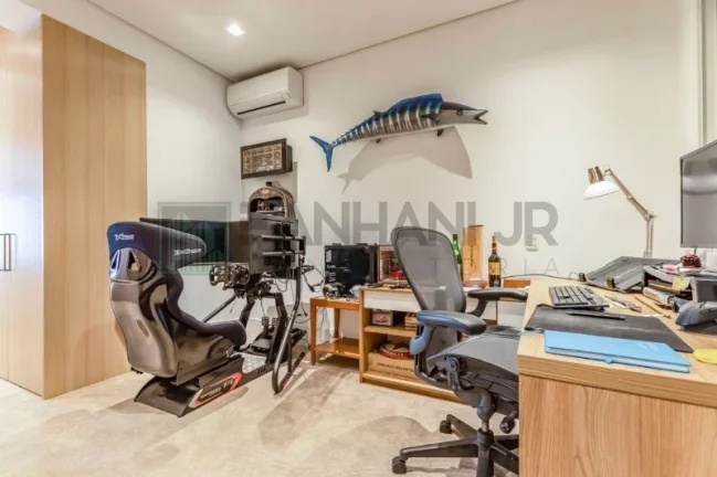 Imagem Descrição do imóvelVendo apartamento na Rua dr. Mário Ferraz. Apartamento à venda na região do Jardim Europa e Itaim Bibi, 200 m² de área útil com am