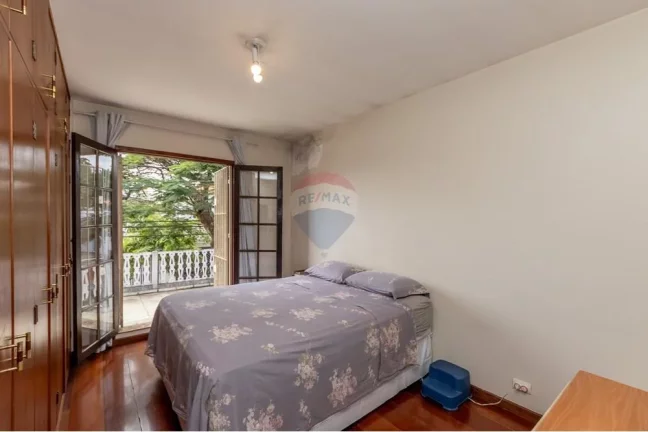 Imagem Casa a venda na Vila Marari 180m² 3 dormitórios 2 suítes, 4 Vagas Churrasqueira 5WC