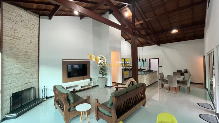 Imagem AMPLA CASA RECÉM REFORMADA EM CONDOMÍNIO FECHADO-UBATUBA SP
