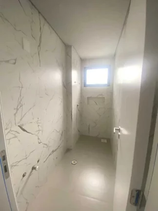 Imagem Apartamento 2 dormitórios sendo 1 suíte e 2 vagas de garagem em Canto Grande - Bombinhas