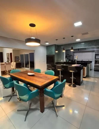 Imagem Casa em Condomínio para Venda em Cuiabá / MT no bairro Jardim Imperial