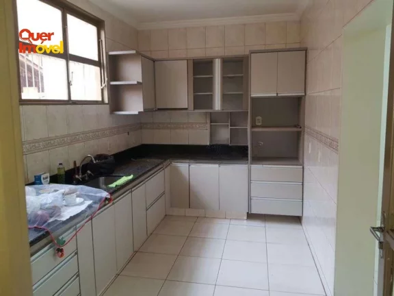 Imagem Casa espaçosa para venda ou locação em Ribeirão Preto-SP, Jardim São Luiz: 4 quartos, 2 suítes, 1 sala, 4 banheiros, 4 vagas, 270,71 m².