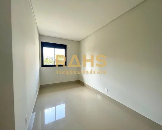 Imagem Excelente apartamento no Centro de Joinville, em frente ao 62º Batalhão. Valor baixou! De R$1.110m...
