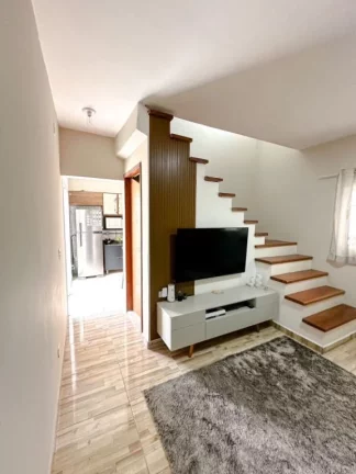 Imagem Sobrado com 2 dormitórios à venda, 195 m² por R$ 680.000,00 - Vila Perreli - Poá/SP