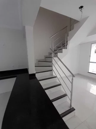 Imagem Casa Duplex em Vila Cloris - Belo Horizonte