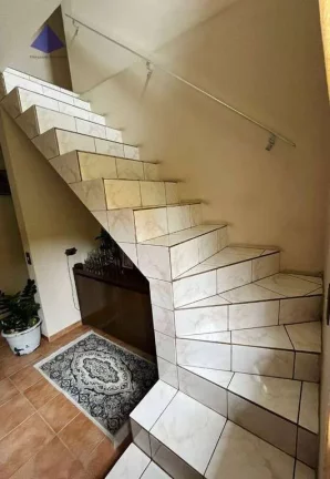 Imagem Casa com 3 dormitórios à venda, 160 m² por R$ 430.000,00 - Jardim Nova Cidade - Guarulhos/SP