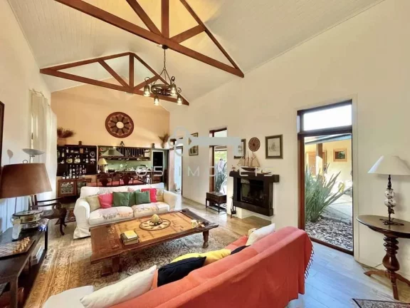 Imagem Casa no Cond Passárgada "D" - TÉRREA, rústica...contemporânea com 03 suítes!