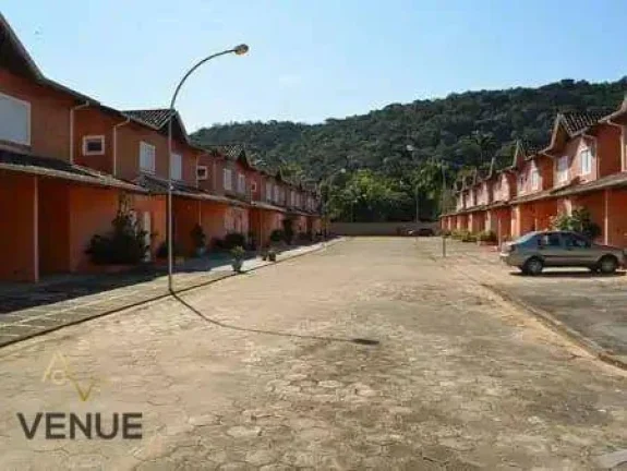 Imagem Sobrado com 2 dormitórios à venda, 90 m² por R$ 380.000,00 - Massaguaçu - Caraguatatuba/SP