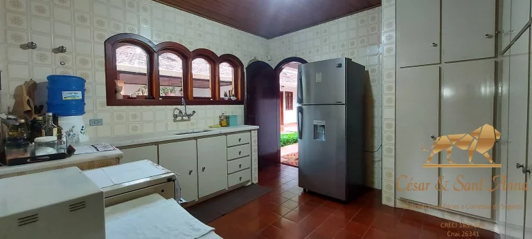 Imagem Casa a venda, com 5 dormitórios e 260m² em Campos do Jordão/SP
