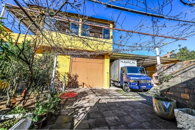 Imagem Casa à venda em Porto Alegre, Agronomia, com 2 quartos, 220m²