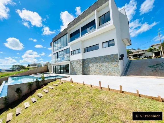 Imagem Casa Cinematográfica localizada em Atibaia! Aceita financiamento bancário!