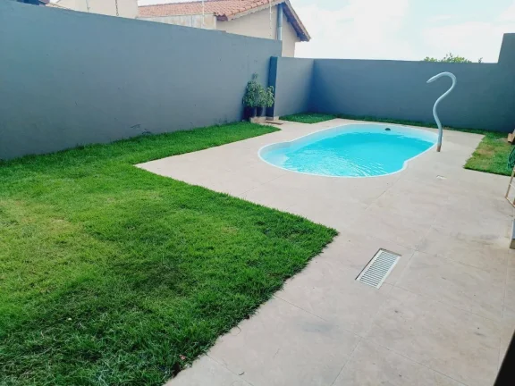 Imagem Casa 03 dormitórios 1 suíte área gourmet com churrasqueira e piscina