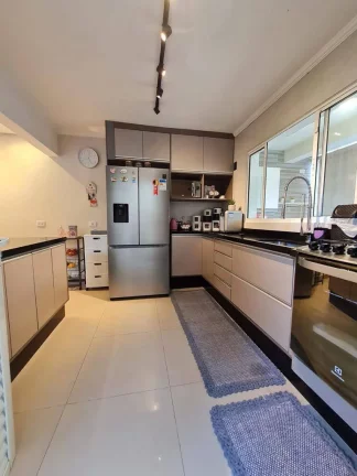 Imagem Sobrado semi geminado 98 m², 3 dorm / 1 suíte, gourmet, ótima localização!