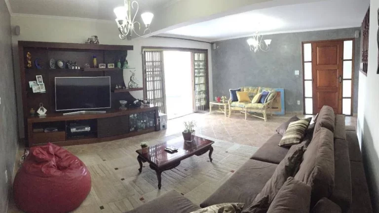 Imagem Sobrado Fantástico de Alto Padrão em Bragança Paulista-SP, Piscina e muito mais