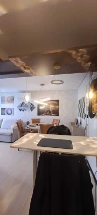 Imagem Apartamento com 2 dormitórios sendo 1 suíte e 1 vaga de garagem em Balneário Camboriú/SC