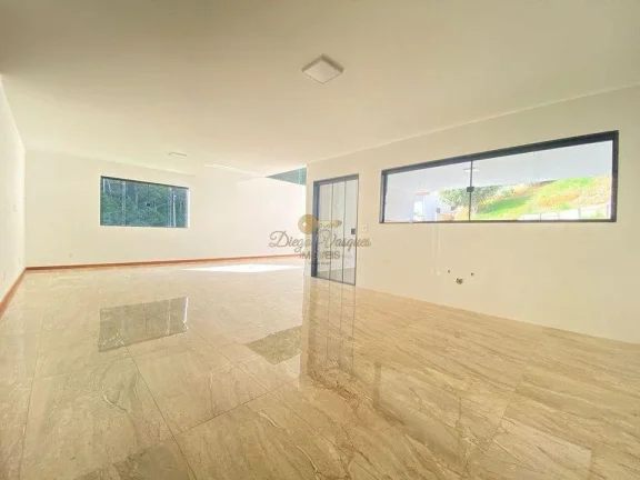 Imagem Casa em Condomínio para Venda em Teresópolis / RJ no bairro Albuquerque