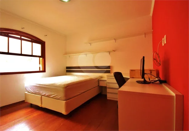 Imagem Sobrado à venda com 3 quartos, sendo 3 suítes, em Butantã, São Paulo - SP