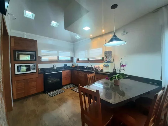 Imagem Casa dos Sonhos no Jardim Panorâmico, Garopaba-SC: Conforto, Sofisticação e Segurança!