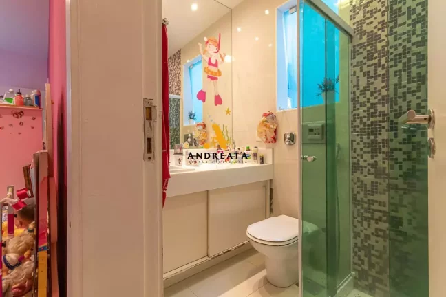 Imagem Apresentamos este triplex de 595m² no Humaitá