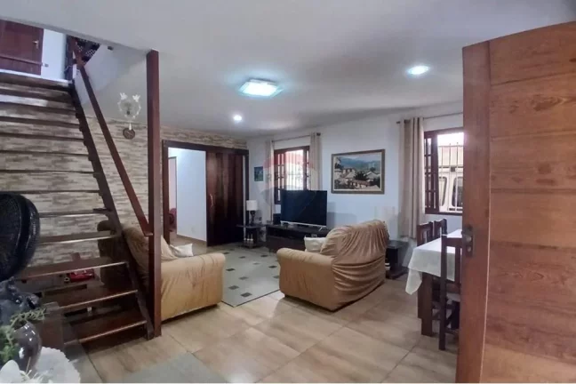 Imagem Casa com 4 quartos à venda em Vila Valqueire, Rio de Janeiro