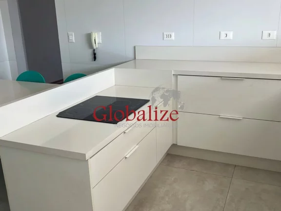 Imagem Apartamento à venda com 96m², 2 quartos, dependência, vista livre, vaga demarcada por R$640.000,00 no Campo Grande em Santos
