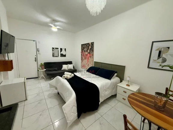 Imagem Aluga-se, Studio mobiliado em Copacabana Quadra da praia