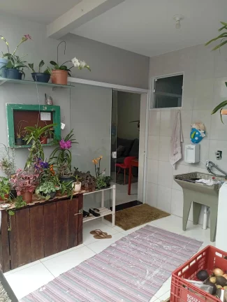 Imagem Casa com 2 dormitórios sendo 1 suíte e 1 vaga de garagem - Bairro Limeira Baixa – Brusque/SC