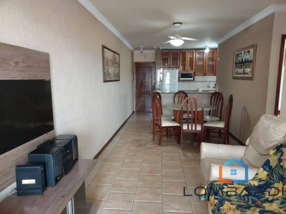 Imagem Ótimo apartamento com ampla planta e a poucos metros da praia !