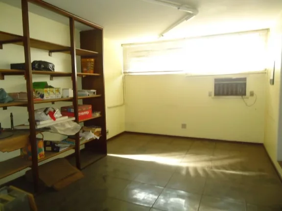 Imagem Excelente barracão para locação com ótima localização, duas entradas, guarita, almoxarifado, v...