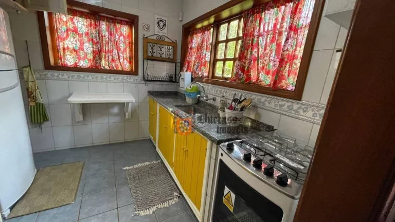 Imagem Chácara com 4 dormitórios à venda, 4000 m² por R$ 2.000.000 - Monte Verde - Camanducaia/MG