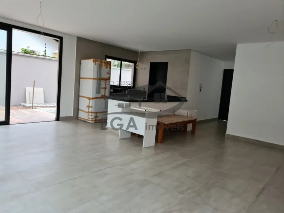Imagem Casa em Cond. Recém Lançado a Menos de 100 da Praia...