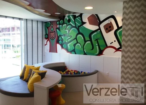 Imagem Apartamento 4 ou + dormitórios para Venda em Balneário Camboriú / SC no bairro Centro