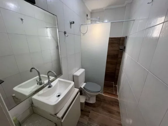 Imagem "Confortável apartamento de 1 dormitórios com piscina, sacada e salão de jogos. Perfeito para quem busca qualidade de vida e lazer." Á venda na Imobiliaria Consulte Imoveis.