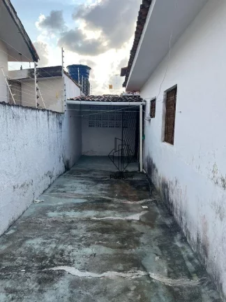 Imagem Casa com excelente localização no Bairro dos Estados a 250m do Shopping Sebrae - CA0214.