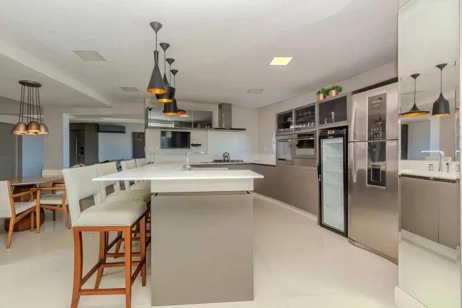 Imagem Apartamento de 3 suites e 1 vaga de garagem frente mar em Balneário Camboriú/SC
