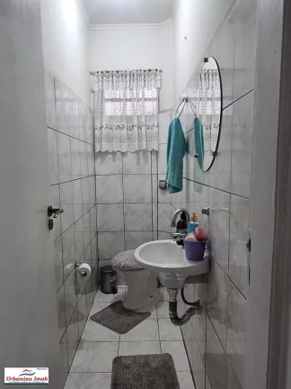 Imagem Casa Térrea à Venda no Centro de Campo Grande/MS contendo 1 Suíte + 2 Dormitórios + Sala Ampla e 3 Vagas em 204,16 m2 de Área Útil + 500 m2 de Terreno