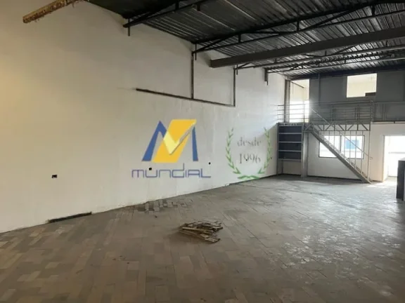 ???? "Parado você já tá... bora lucrar com esse galpão em Mauá!"