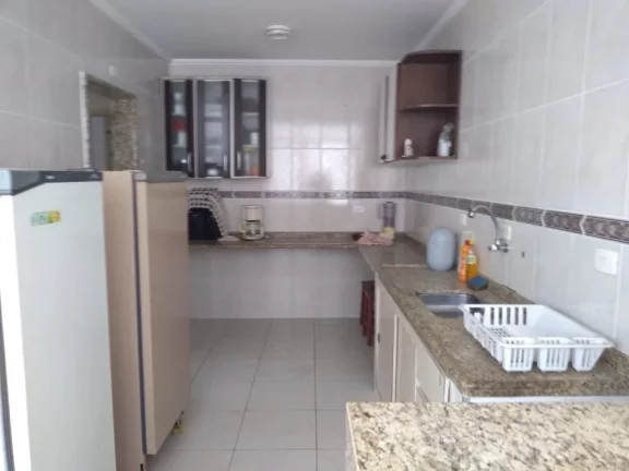 Imagem PITANGUEIRAS – UMA QUADRA DA PRAIA, LOCALIZAÇÃO PRIVILEGIADA, AMPLO APARTAMENTO ,95 M² ÚTEIS, GARAGEM NO PRÉDIO.