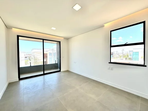 Imagem (CA8226) Uma casa localizada no Alphaville medindo 330m².